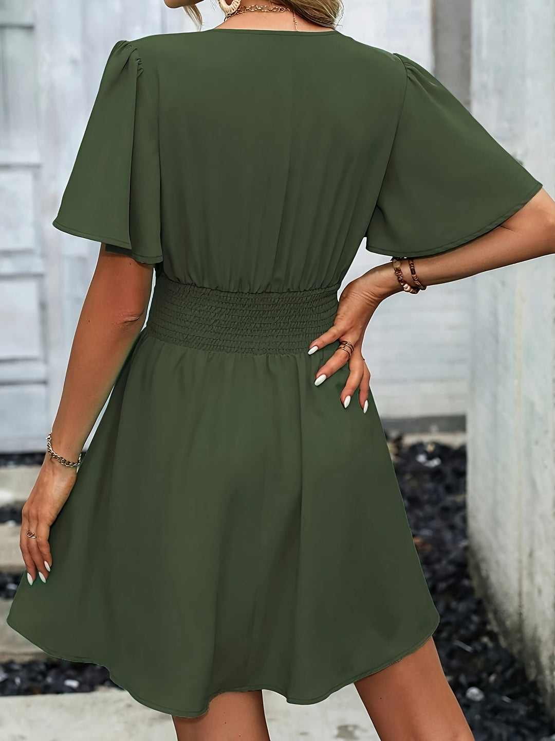 Damen Elegantes Kleid mit V-Ausschnitt | Geraffte Taille-4