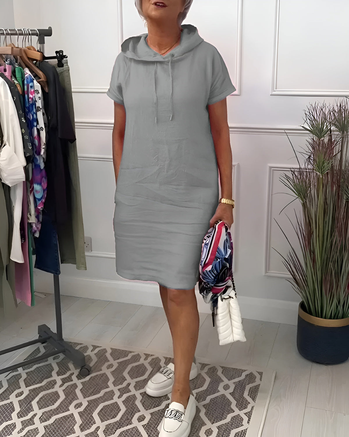 Damen Kleid | Knielang Kurzarm mit Kapuze