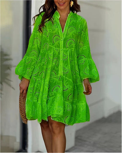 Damen Kleid | Lochmuster V-Ausschnitt
