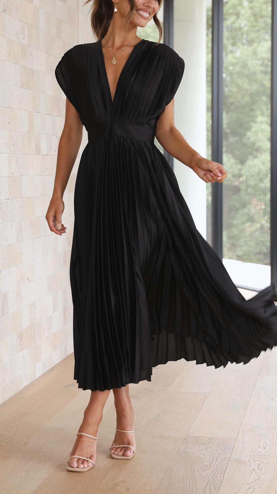 Damen Kleid | Plissee V-Ausschnitt
