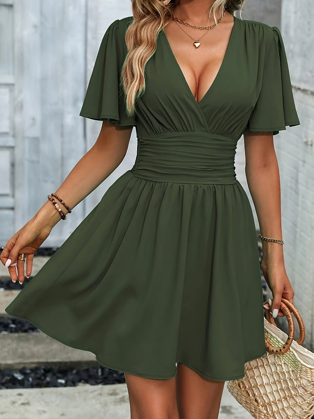 Damen Elegantes Kleid mit V-Ausschnitt | Geraffte Taille-1