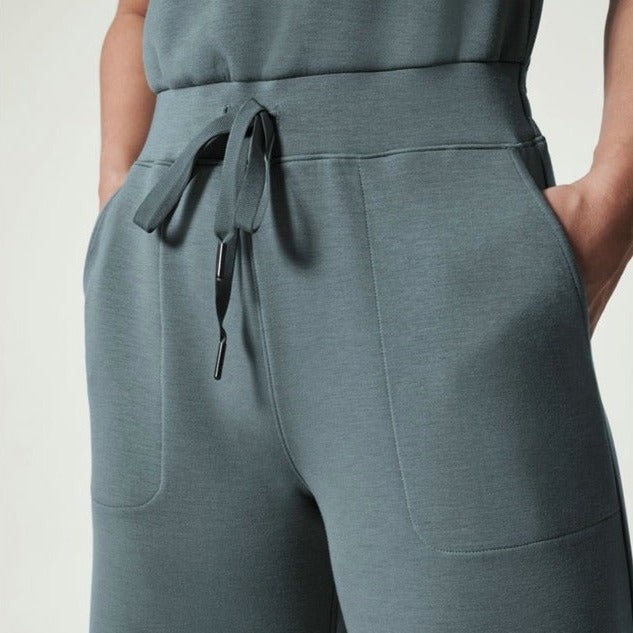 Damen Jumpsuit | Ärmellos und Kordelzugbund